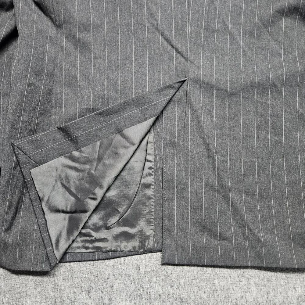 Jos. A. Bank Blazer Mens 44R Gray Pinstripe Wool Signature Collection USA
